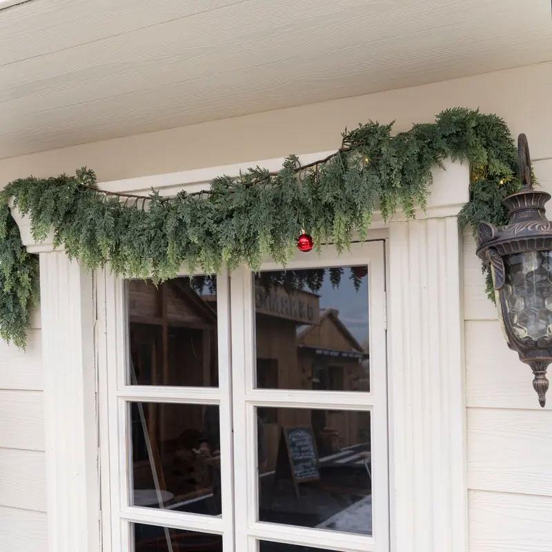 Pre-lit Christmas Cedar Garland